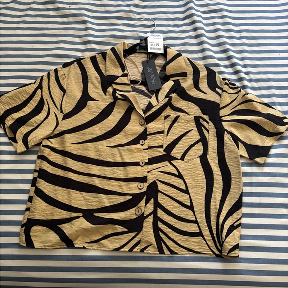 Rachel Zoe Tops - Rachel Zoe Black and Tan Patterned Shirt